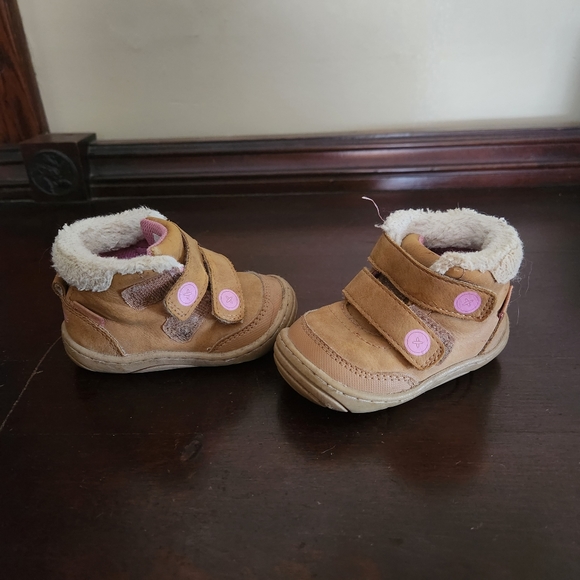 Surprise Winter Boots with Fleece Trim - Size 3 - Picture 4 of 6